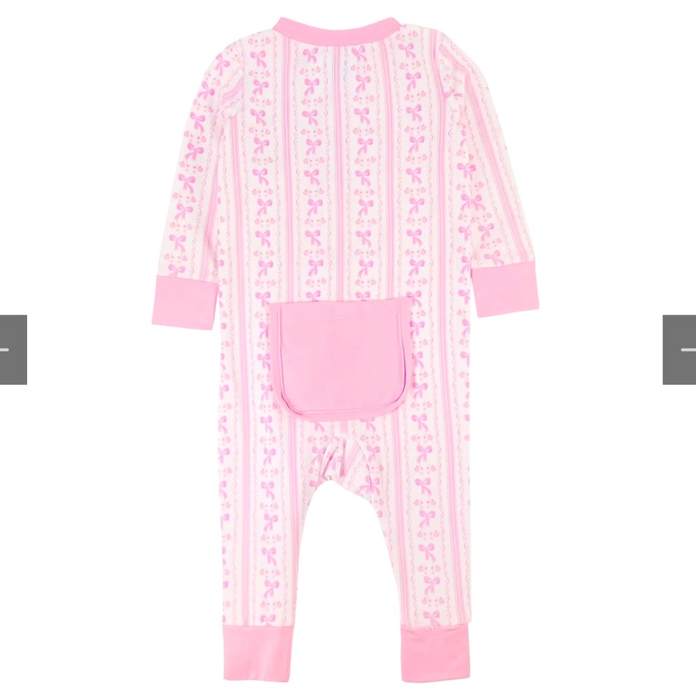 Ishtex sweetheart bow print zip onesie with back pocket detail.